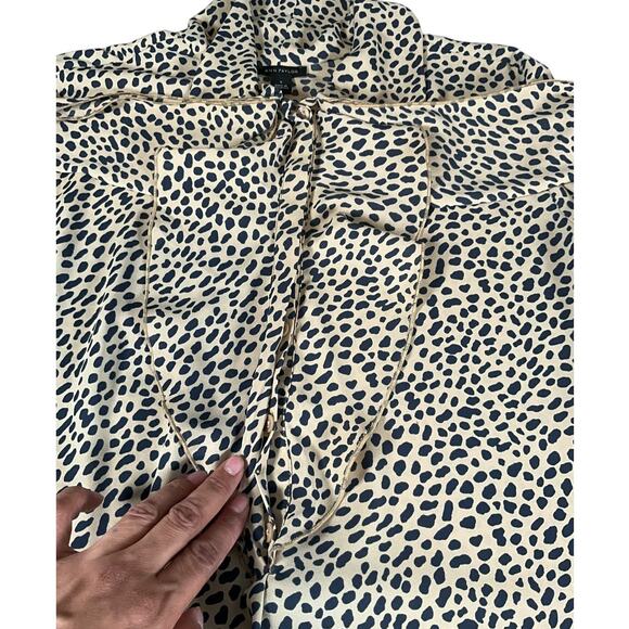 Ann Taylor Animal Print Ruffle Neck Blouse Size Small Long Sleeve Chic Workwear - Picture 9 of 12